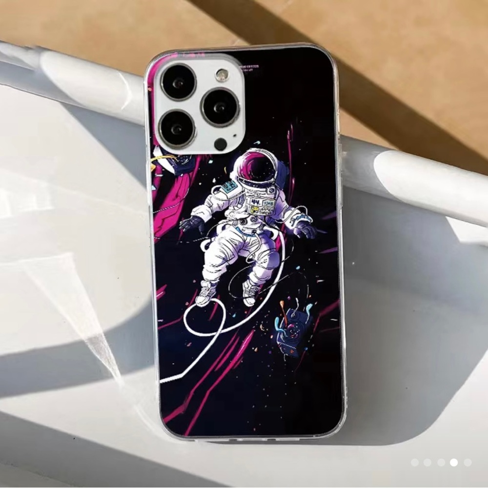 iPhone 12 - Astronaut Graphic Silicone Case